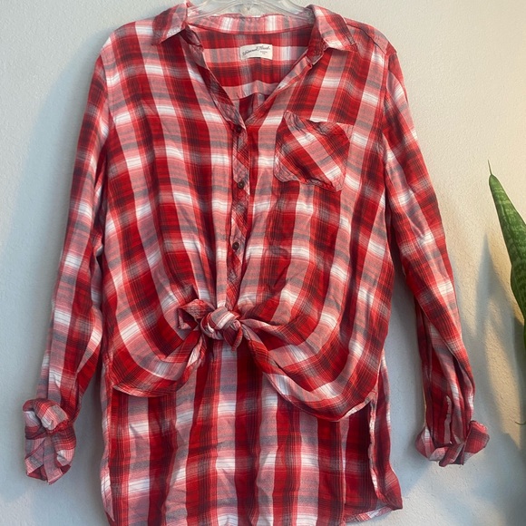 Universal Thread Button Up - Picture 3 of 3